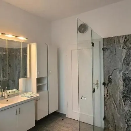 Apartment & Jembke